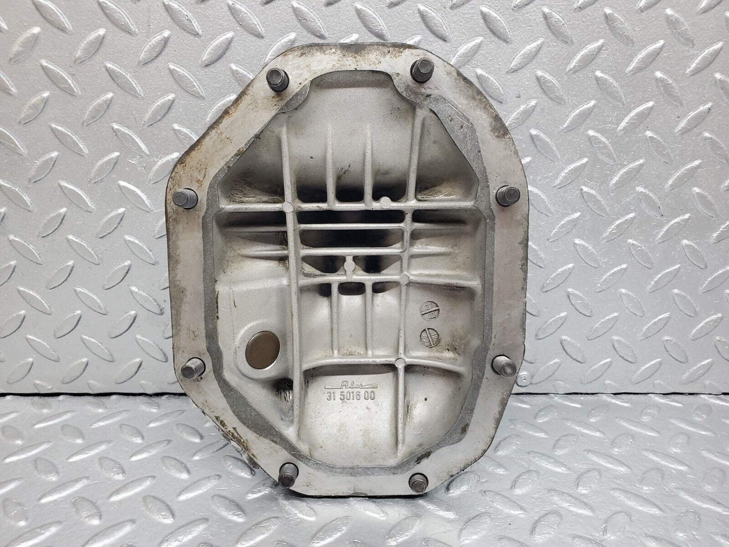 45523 Mercedes-Benz C126 380SEC Coupe Rear Differential Cover 1263510308