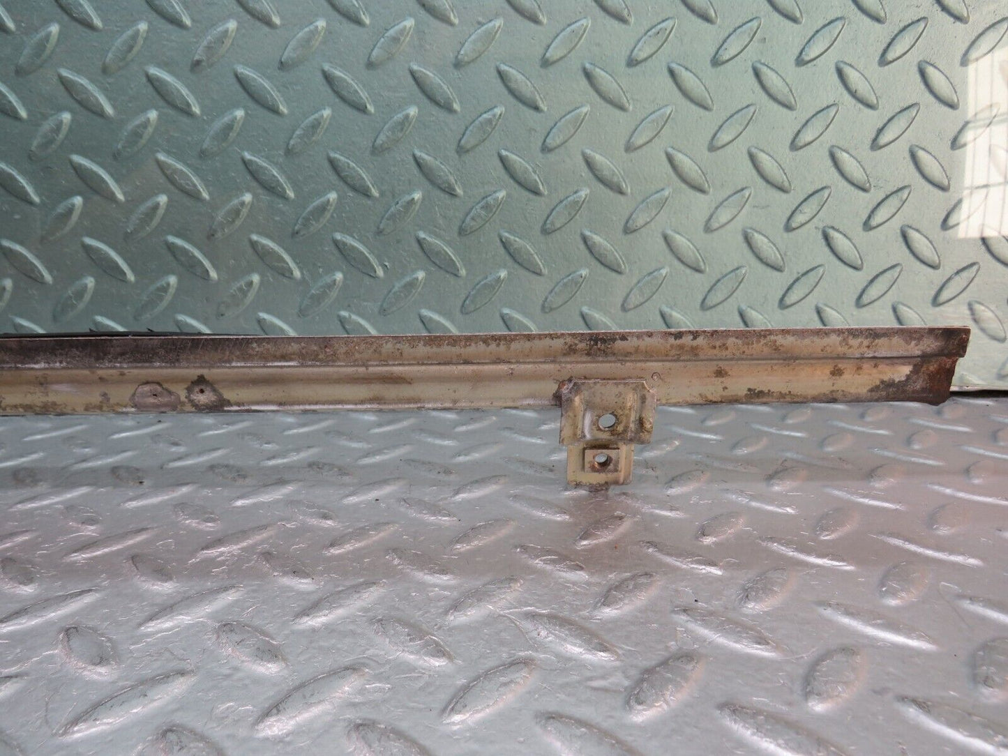 37038 Mercedes-Benz C126 420SEC Coupe Right Door Window Glass