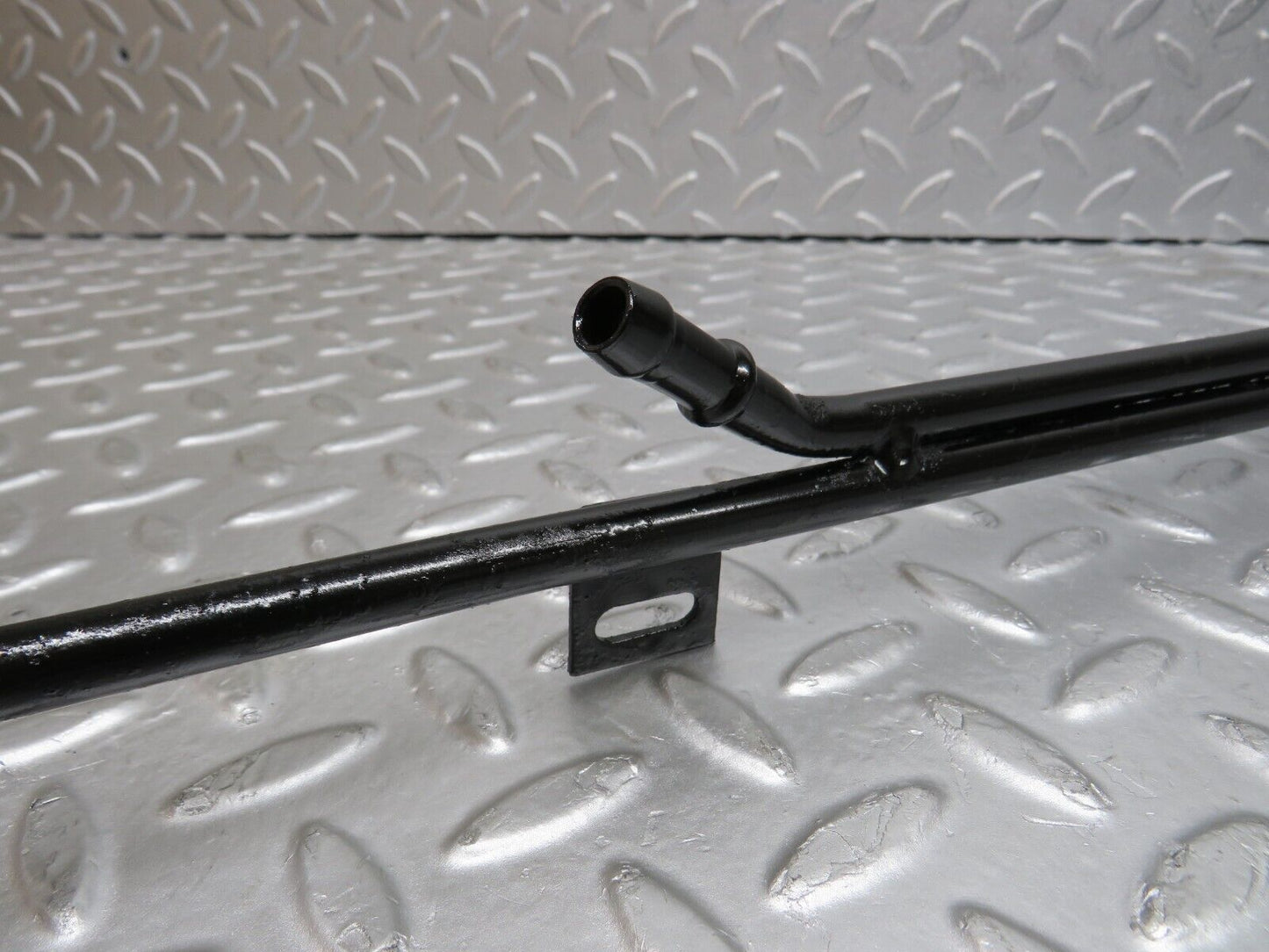 38168 Mercedes-Benz A124 320E Cabriolet Oil Cooler Pipe