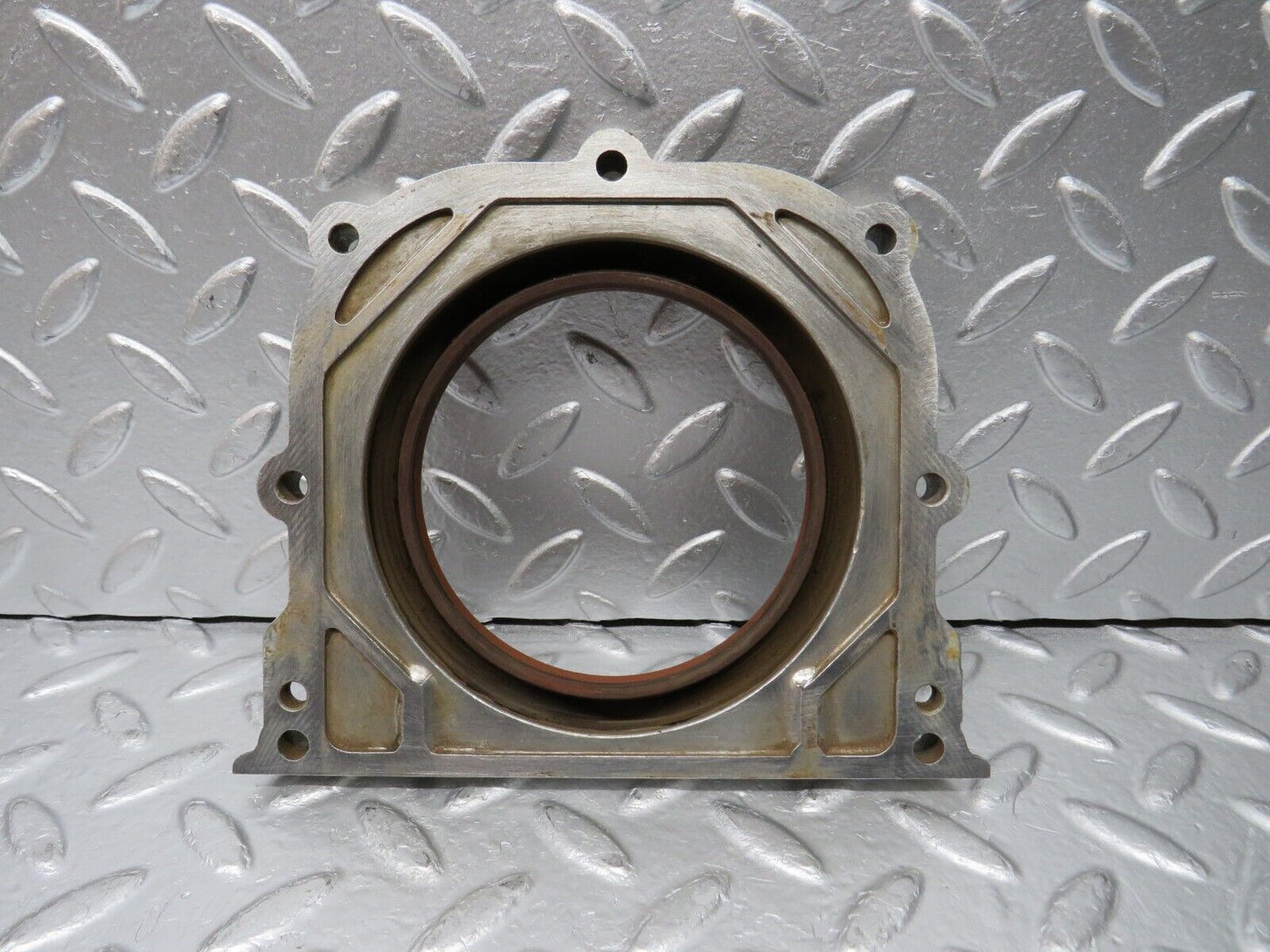 30750 Mercedes-Benz W201 190E 2.0L Crankshaft Rear Sealing Cover 1020110108