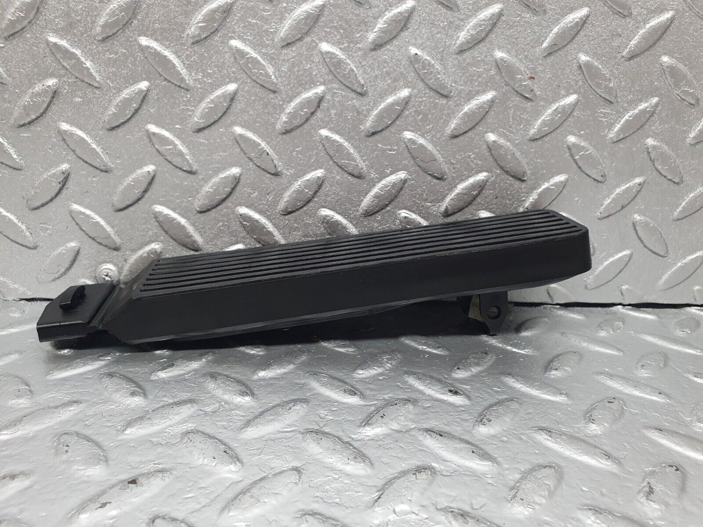 43912 Mercedes-Benz C123 230CE Coupe Accelerator Pedal With Rubber 1233010082