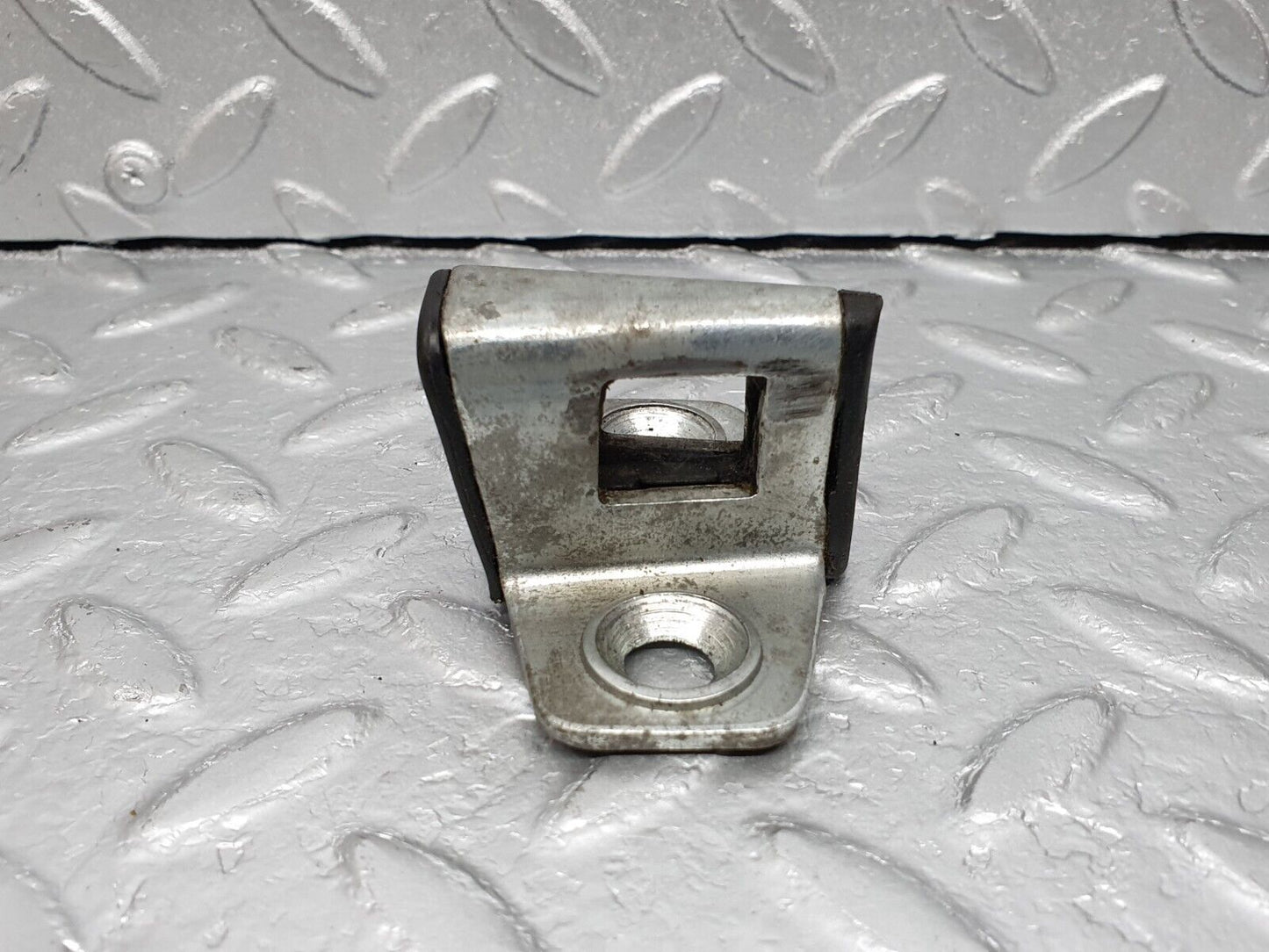 41690 Mercedes-Benz W124 200E Door Lock Latch