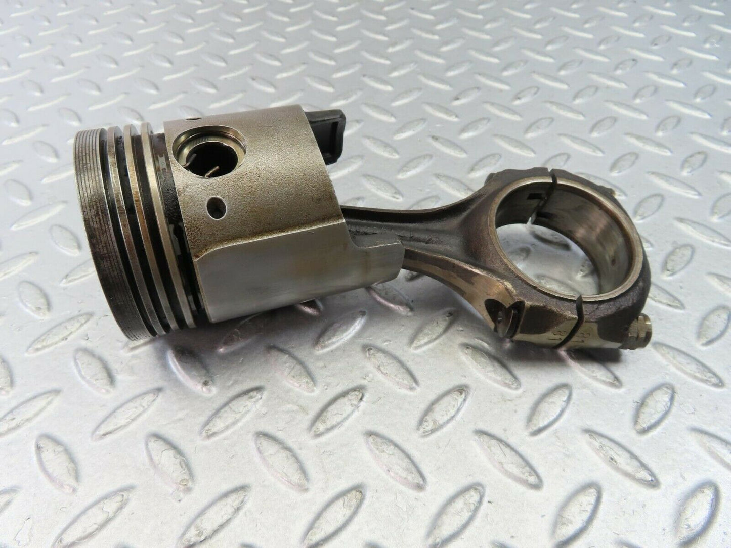 9200 Mercedes-Benz W111 Piston With Connecting Rod 79.97 mm