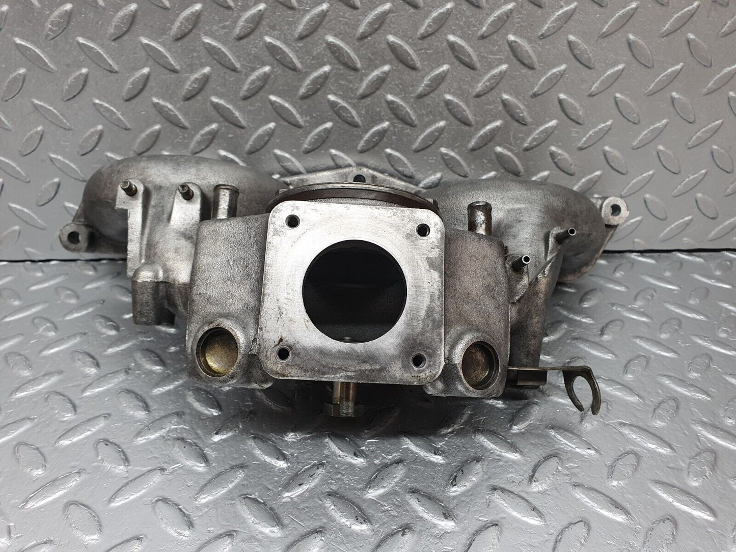 41582 Mercedes-Benz W124 200E Air Intake Manifold 1021411601 1021411319