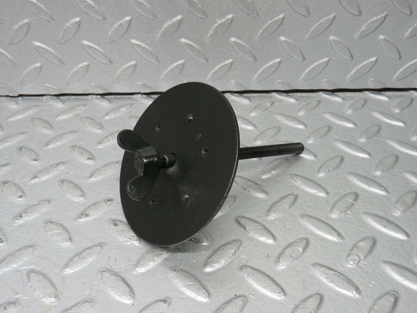 40538 Mercedes-Benz W123 300D Spare Wheel Holder