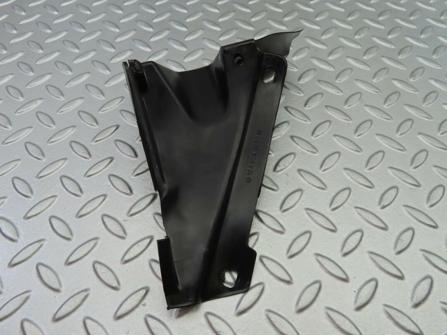 6727 Mercedes-Benz S124 E220 Wagon Covering Side Member Left 1246280907