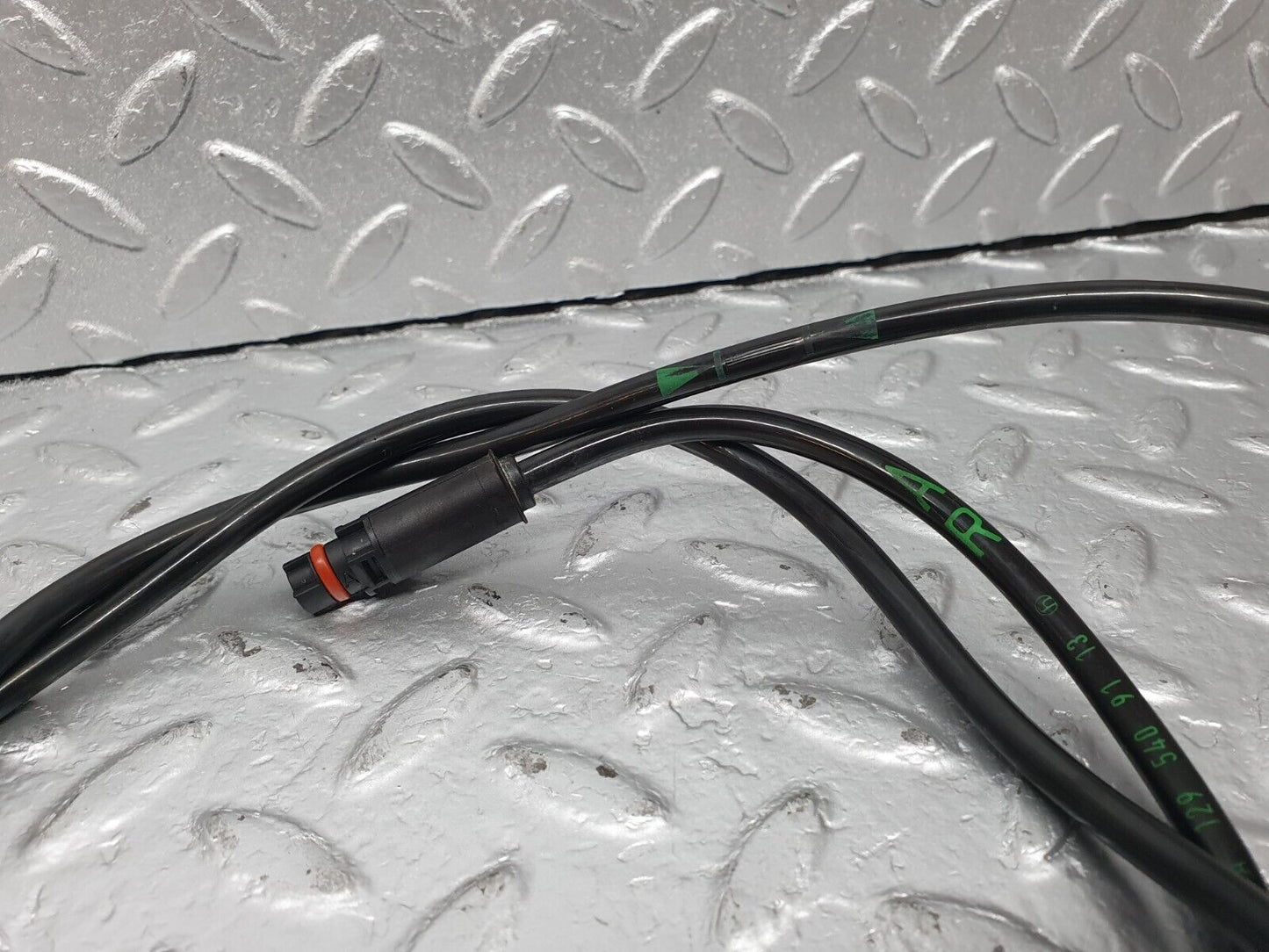 42359 Mercedes-Benz R129 320SL Coupe Rear Right Brake Pad Sensor Wire 1295409113 0285459628