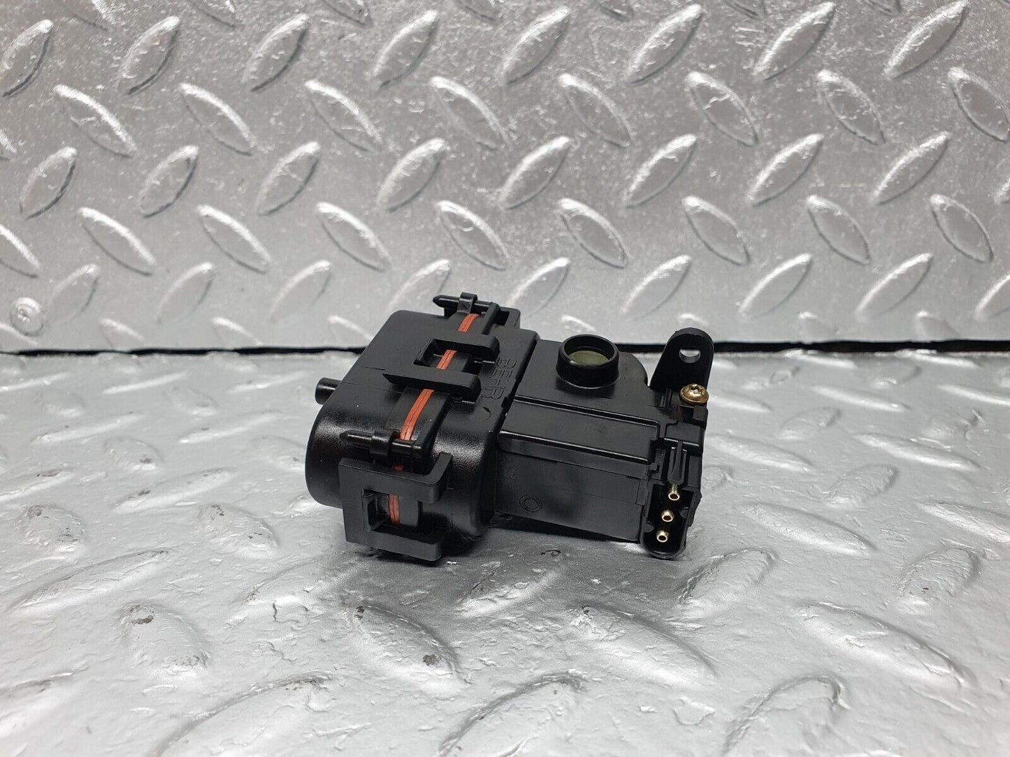42255 Mercedes-Benz R129 320SL Coupe Heater Box Vacuum Actuator