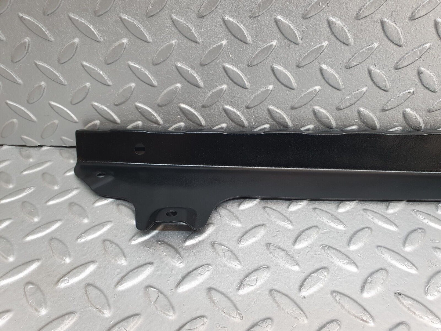 43717 Mercedes-Benz C126 380SEC Coupe Rear Window Channel Support Bracket Right Side