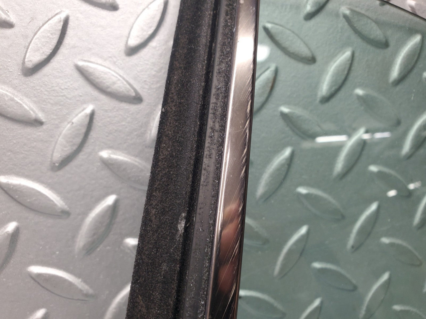 46987619