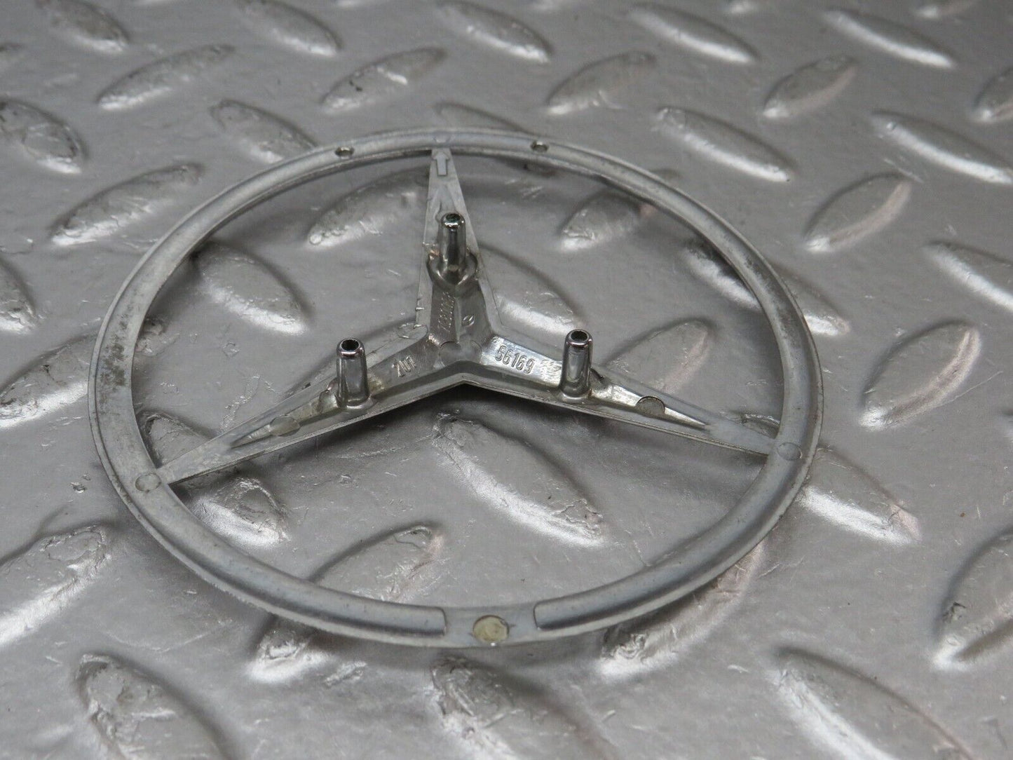 33963 Mercedes-Benz W124 260E Chrome Rear Emblem 2017580058