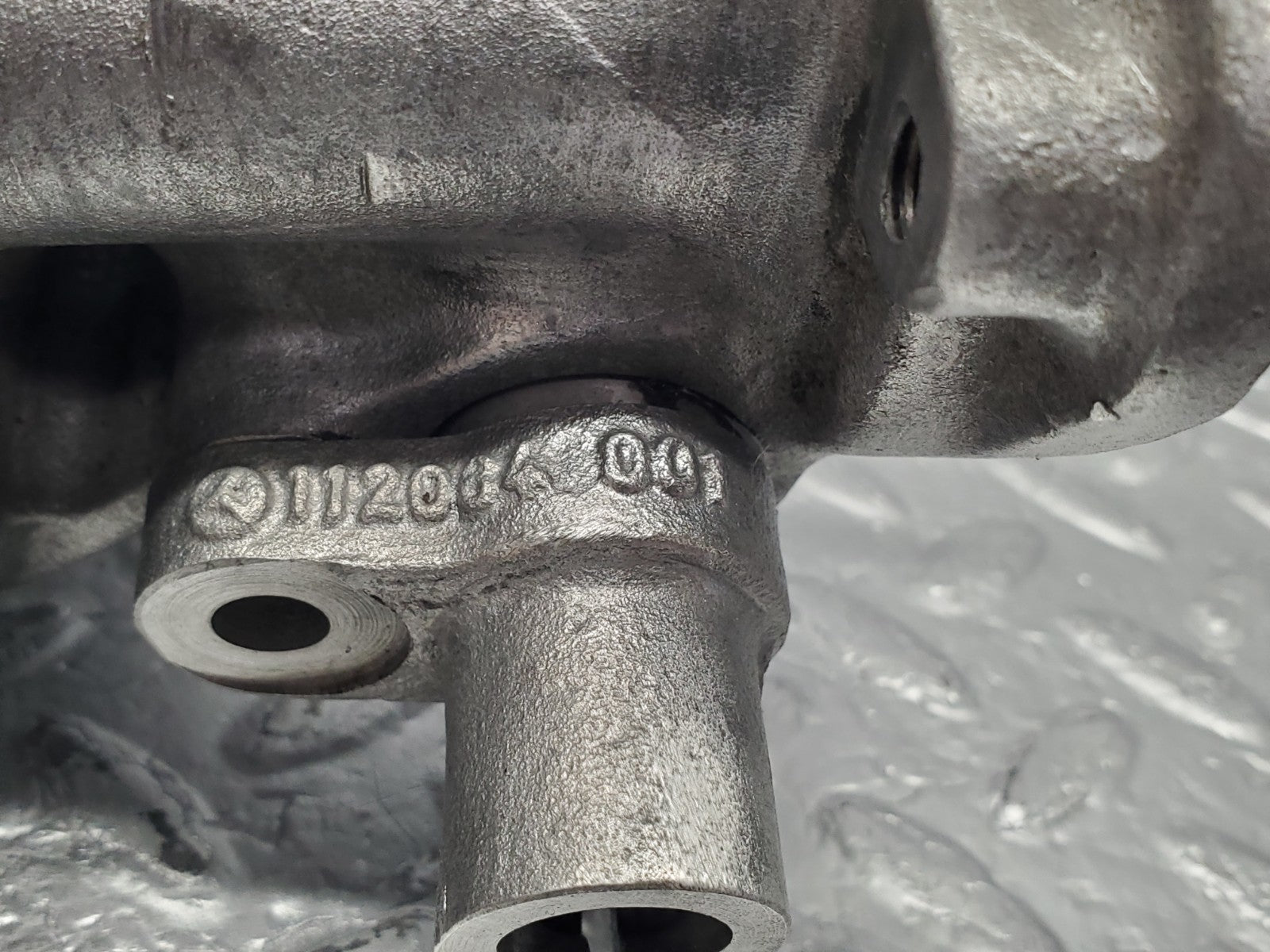 W112 injection pump drive housing used OEM