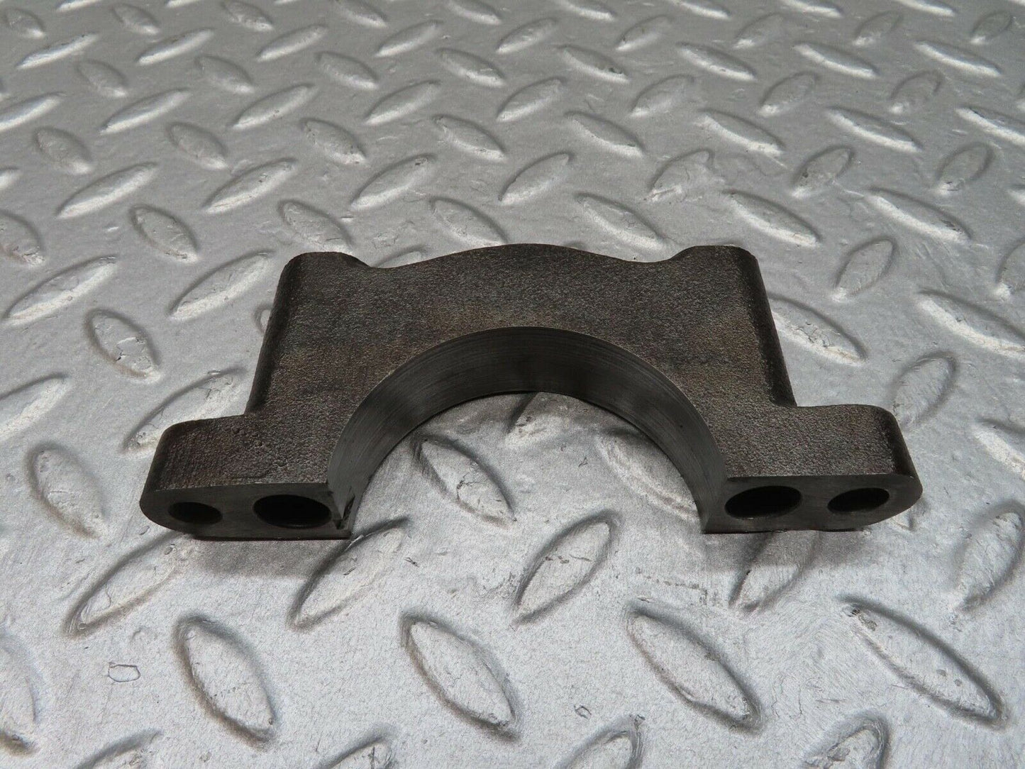 12874 Mercedes-Benz W111 220SE Crankshaft Bearing Holder Block 1800110011