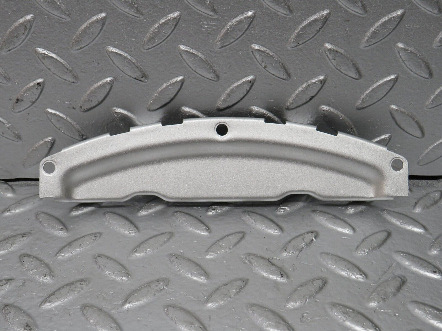 33058 Mercedes-Benz C107 R107 350 V8 Gearbox Flange Cover