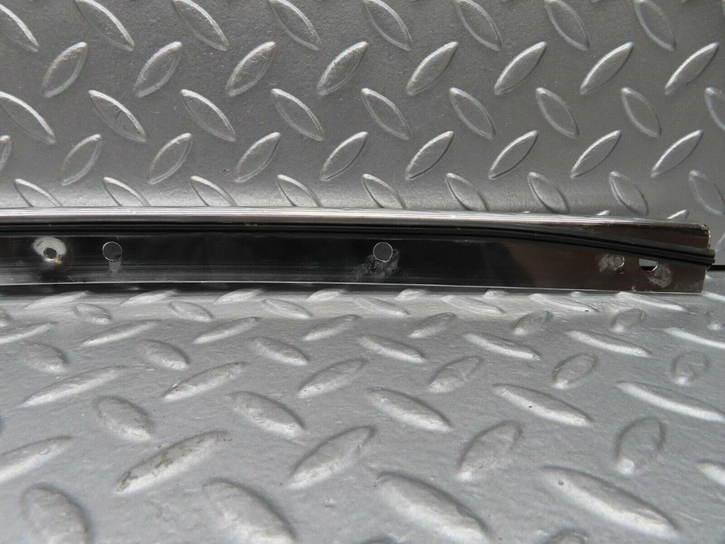 14090 Mercedes-Benz C107 280SLC Roof Chrome Moulding Trim Left Side