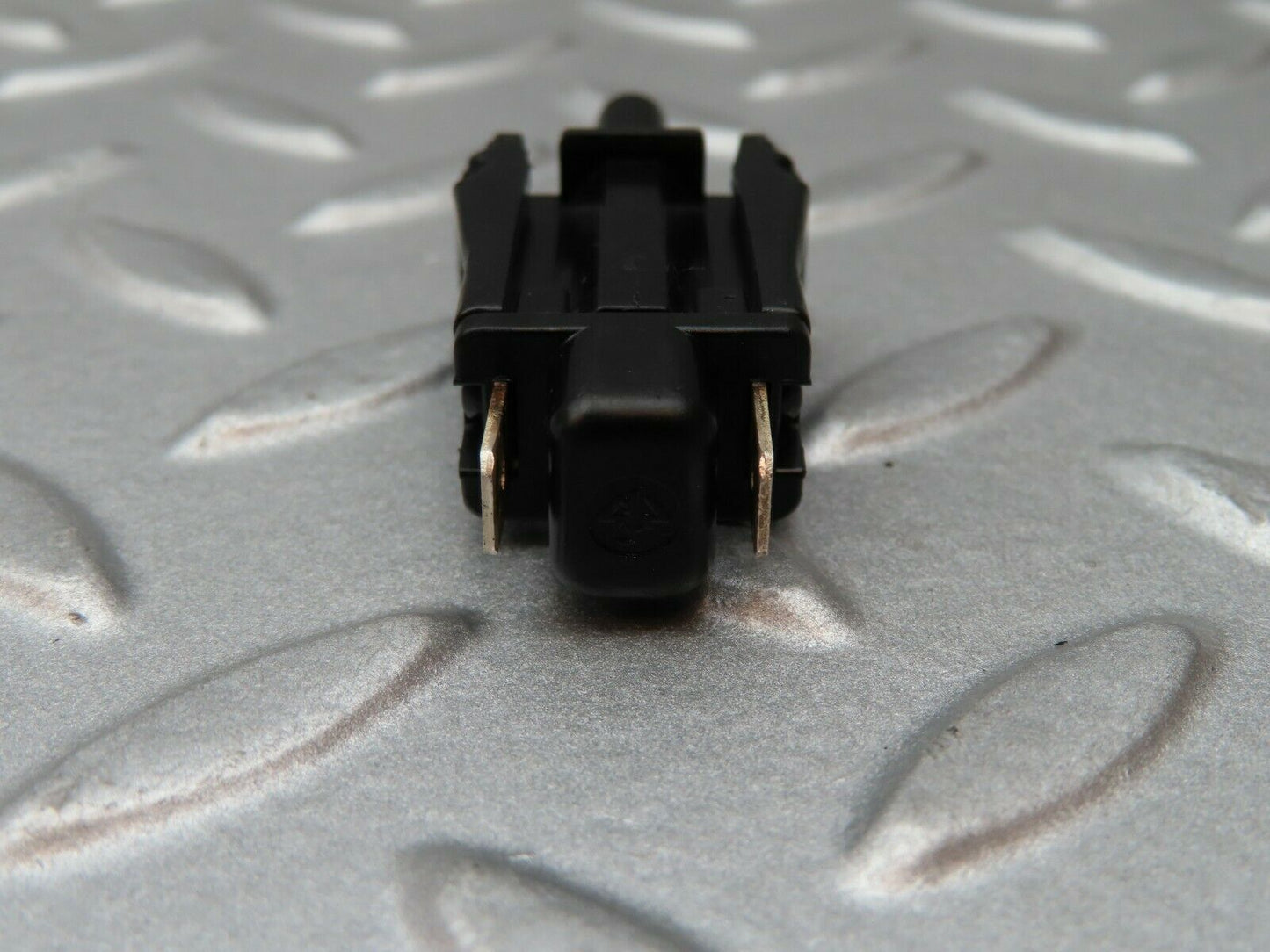 4307 Mercedes-Benz W123 230E Door Contact Switch 0015458714