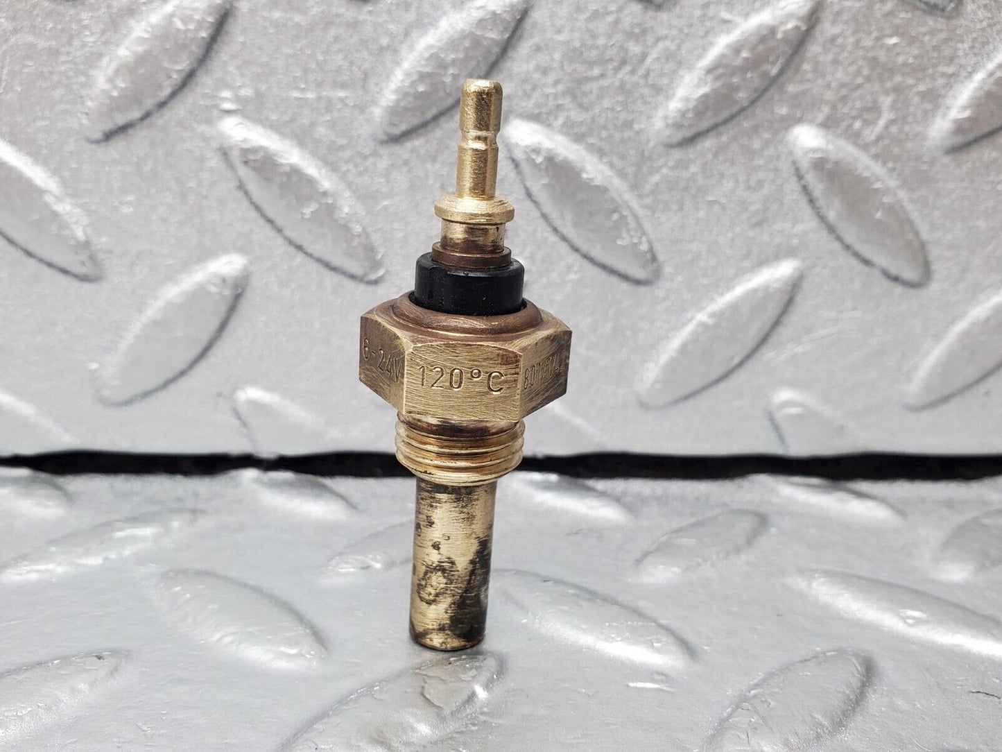 45471 Mercedes-Benz 280E M110.988 Coolant Temperature Sensor VDO