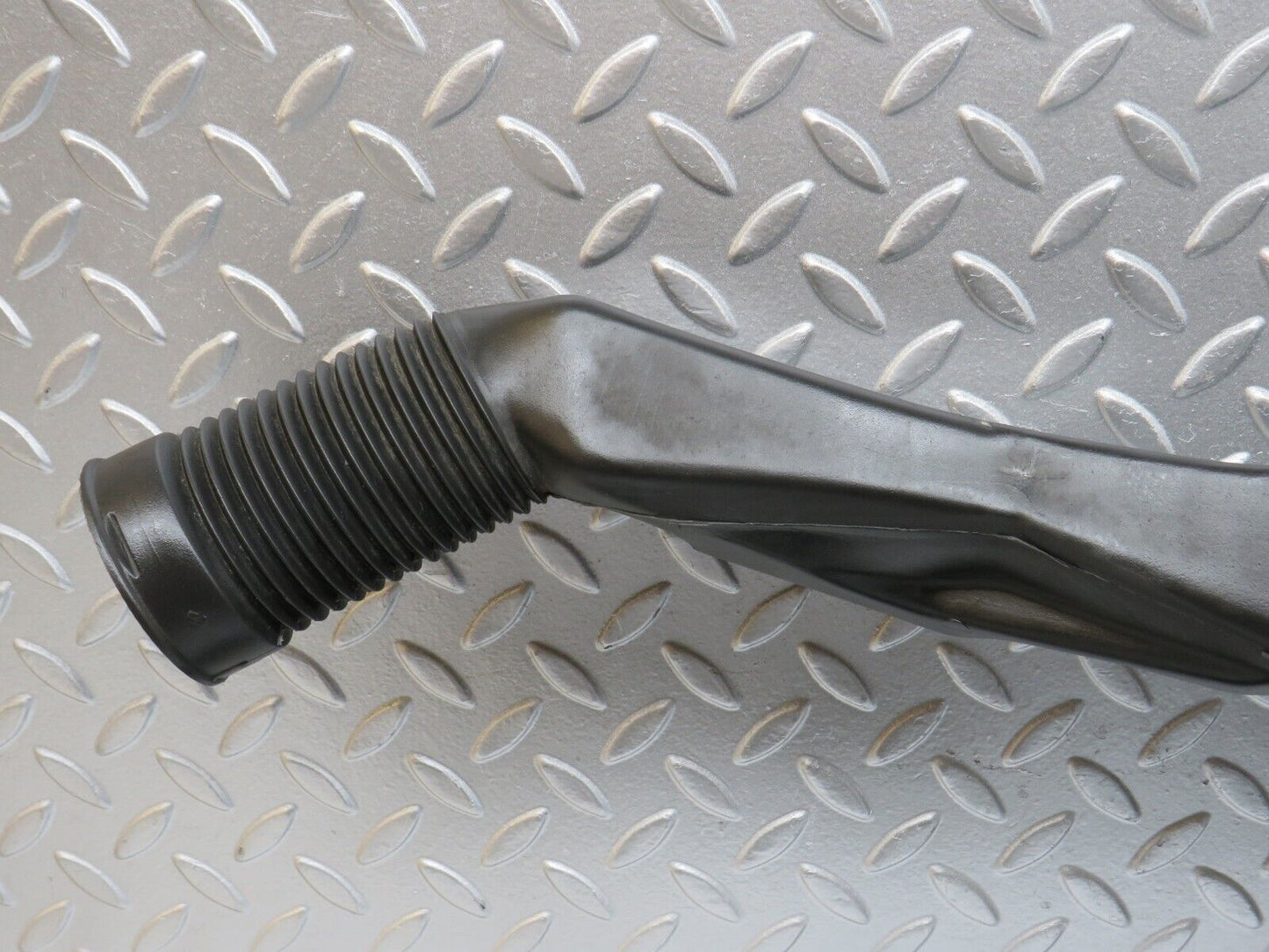 34341 Mercedes-Benz C126 380SEC Coupe Air Duct Heating Pipe 1268310646