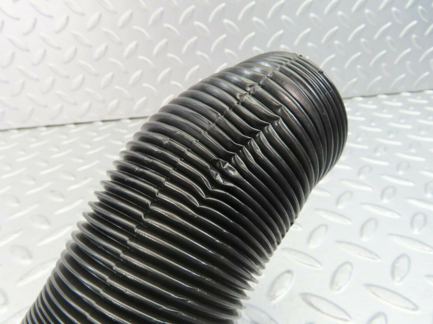 10714 Mercedes-Benz W123 230E Air Duct Pipe Hose Right