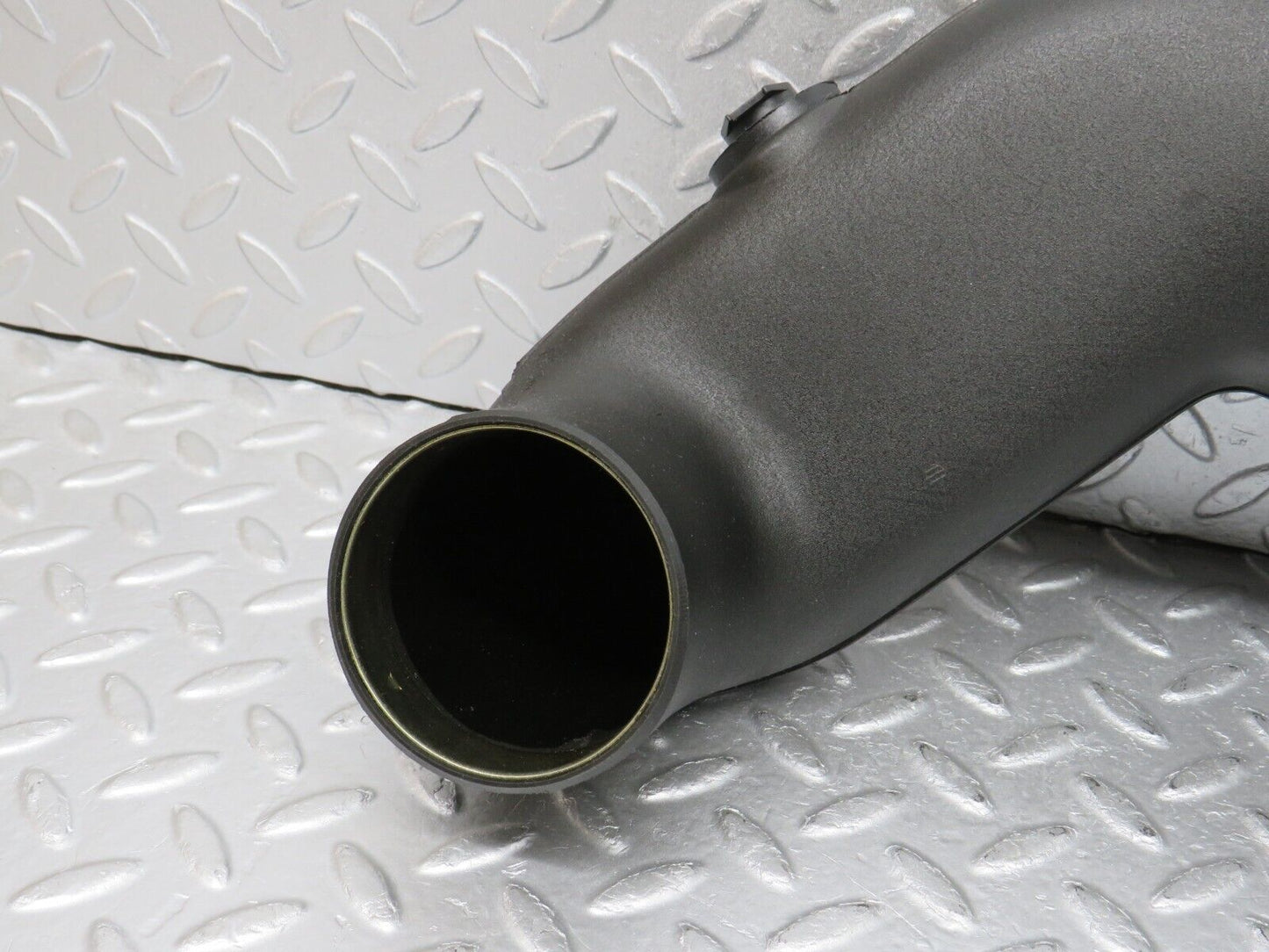 38437 Mercedes-Benz R129 280SL Coupe Air Intake Pipe 1041413304
