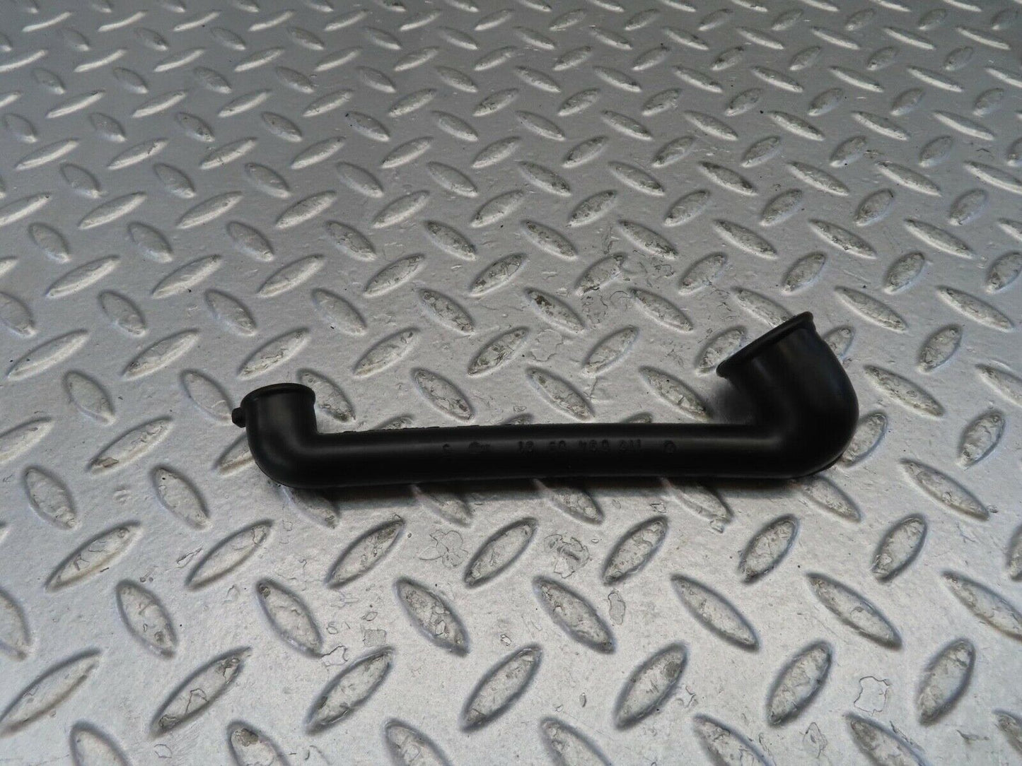 11019 Mercedes-Benz R107 W116 Air Hose For Valve Cover 1160940591