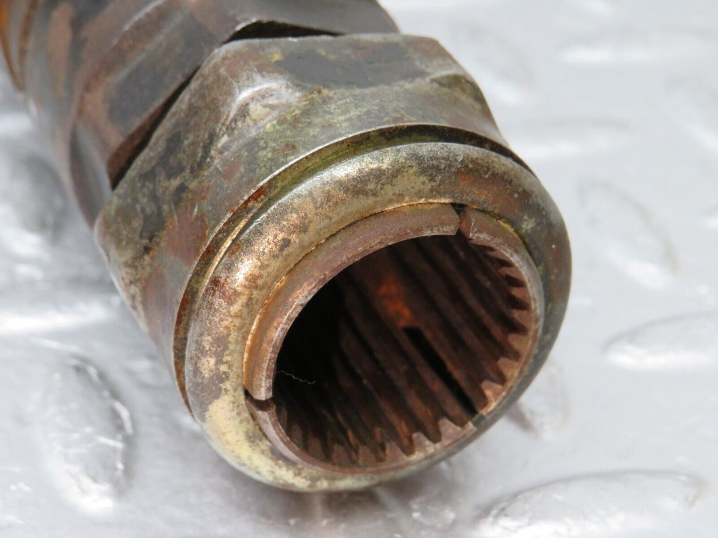 37588 Mercedes-Benz W109 300SEL Prop Shaft 1084130112