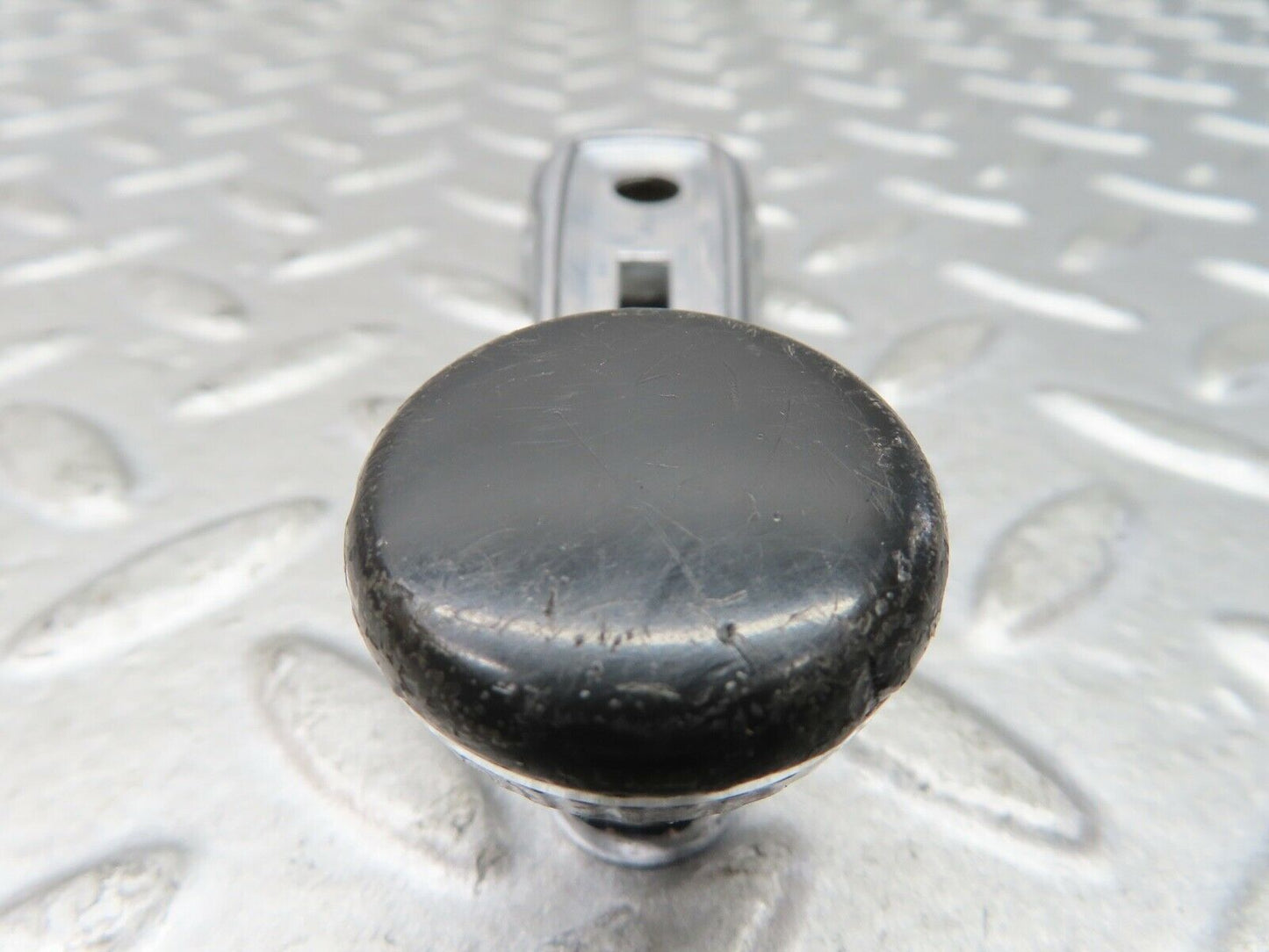 19261 Mercedes-Benz W123 300D Window Lifter Crank Handle