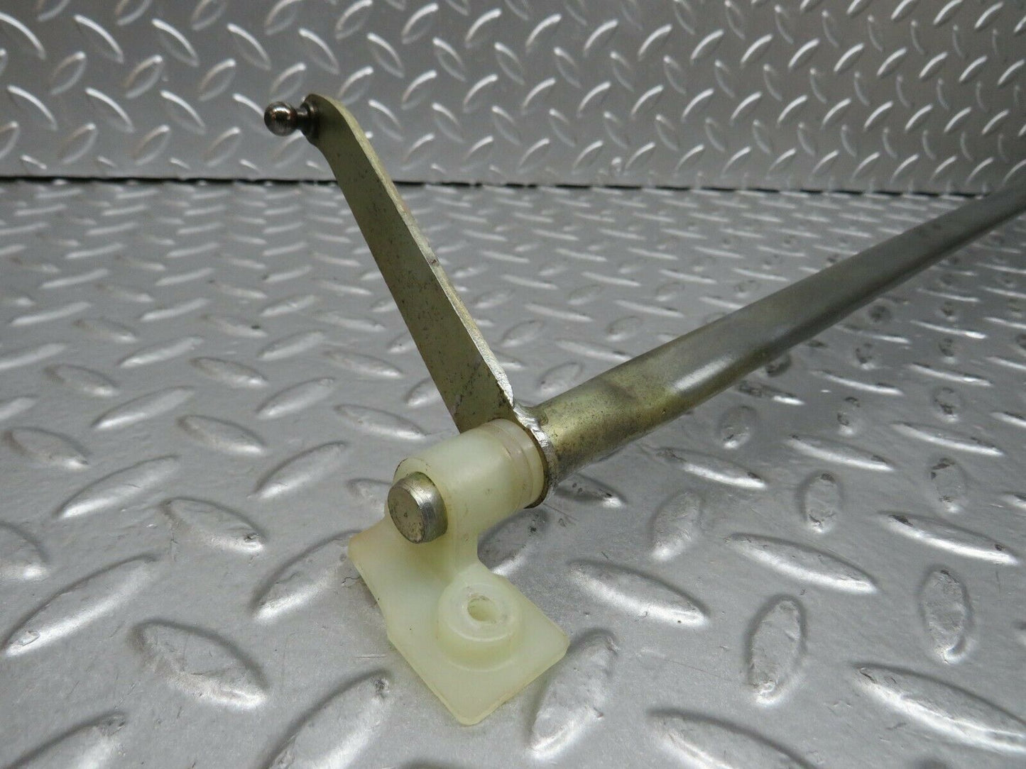 23499 Mercedes-Benz W114 280E Accelerator Pedal Linkage