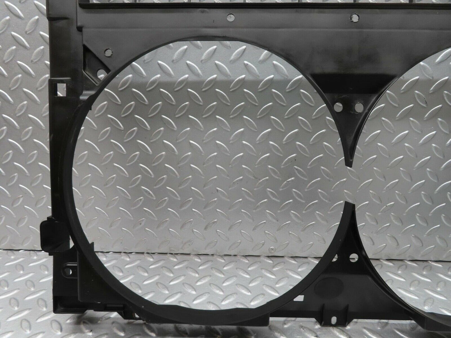 15153 Mercedes-Benz W140 S320 Radiator Fan Frame 1405051755