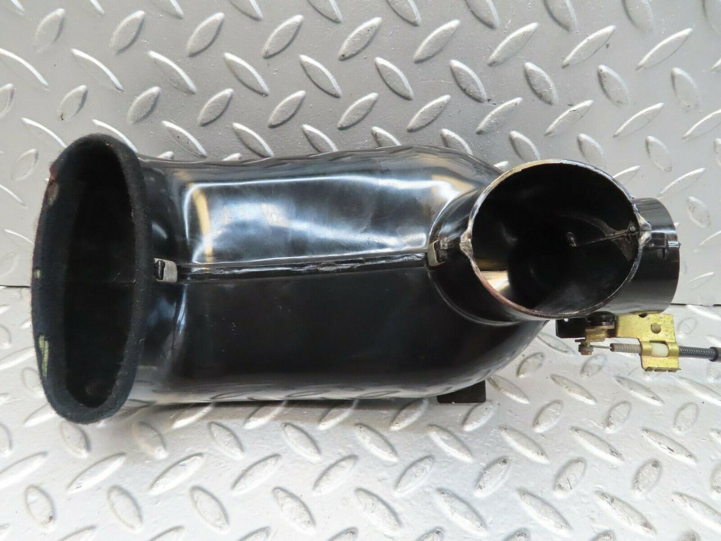15528 Mercedes-Benz R107 450SL Heater Air Duct