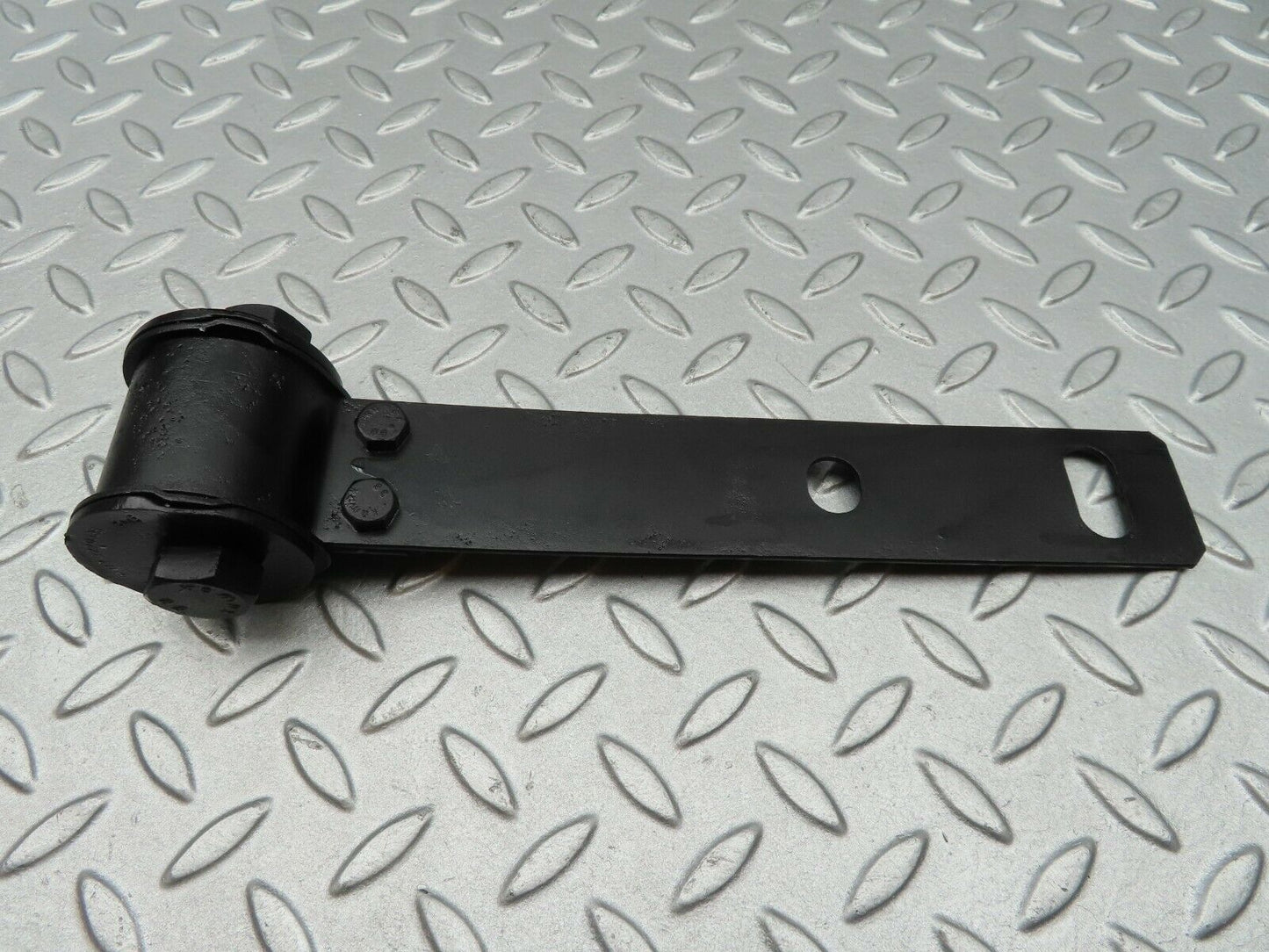 3604 Mercedes-Benz W108 280SE Stabilizer Bar Mounting Front Axle