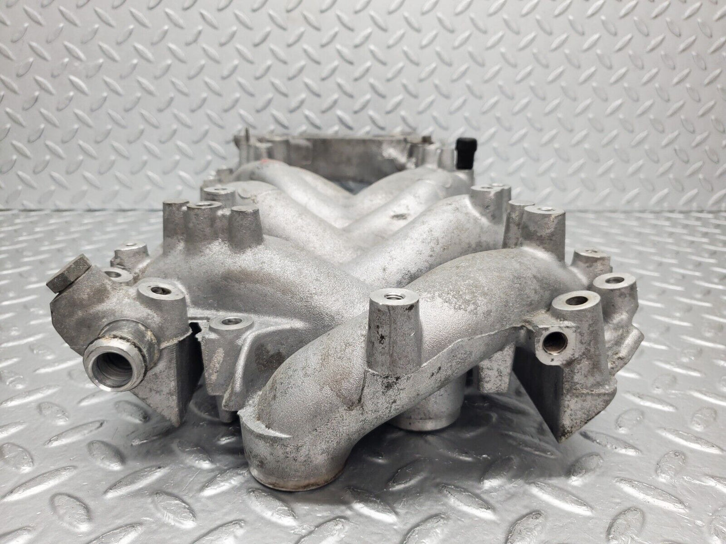 46091 Mercedes-Benz W126 420SE Air Intake Manifold 1161416501