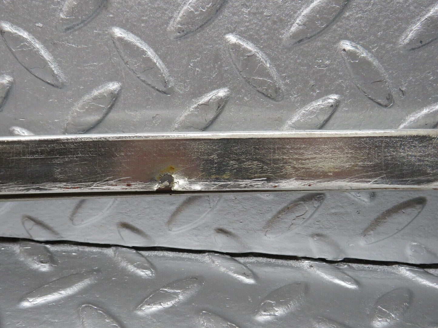 39860 Mercedes-Benz R107 350SL Coupe Hardtop Chrome Trim Left Side
