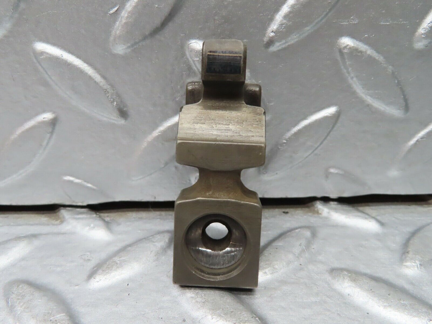 20727 Mercedes-Benz R107 450SL Valve Rocker Arm With Retaining Spring