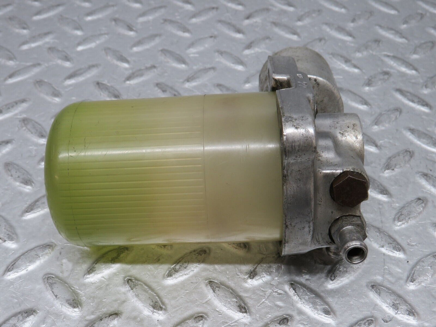37329 Mercedes-Benz W109 300SEL Air Suspension Reservoir Bosch 0504001005