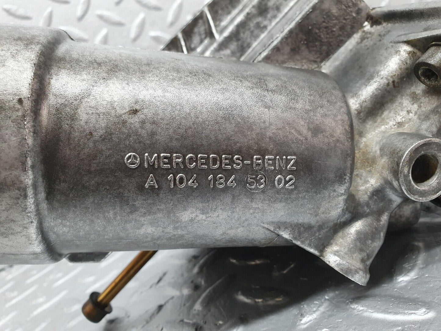 42564 Mercedes-Benz R129 320SL Coupe Oil Filter Housing 1041845302 1041840608 1041840095