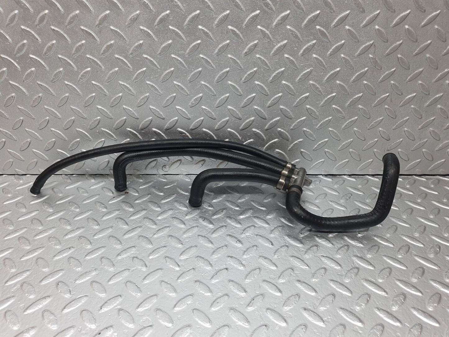 42813 Mercedes-Benz W201 190 2.0L Distributor For Carburettor With Hoses 1022030029 1022030682 1022031182
