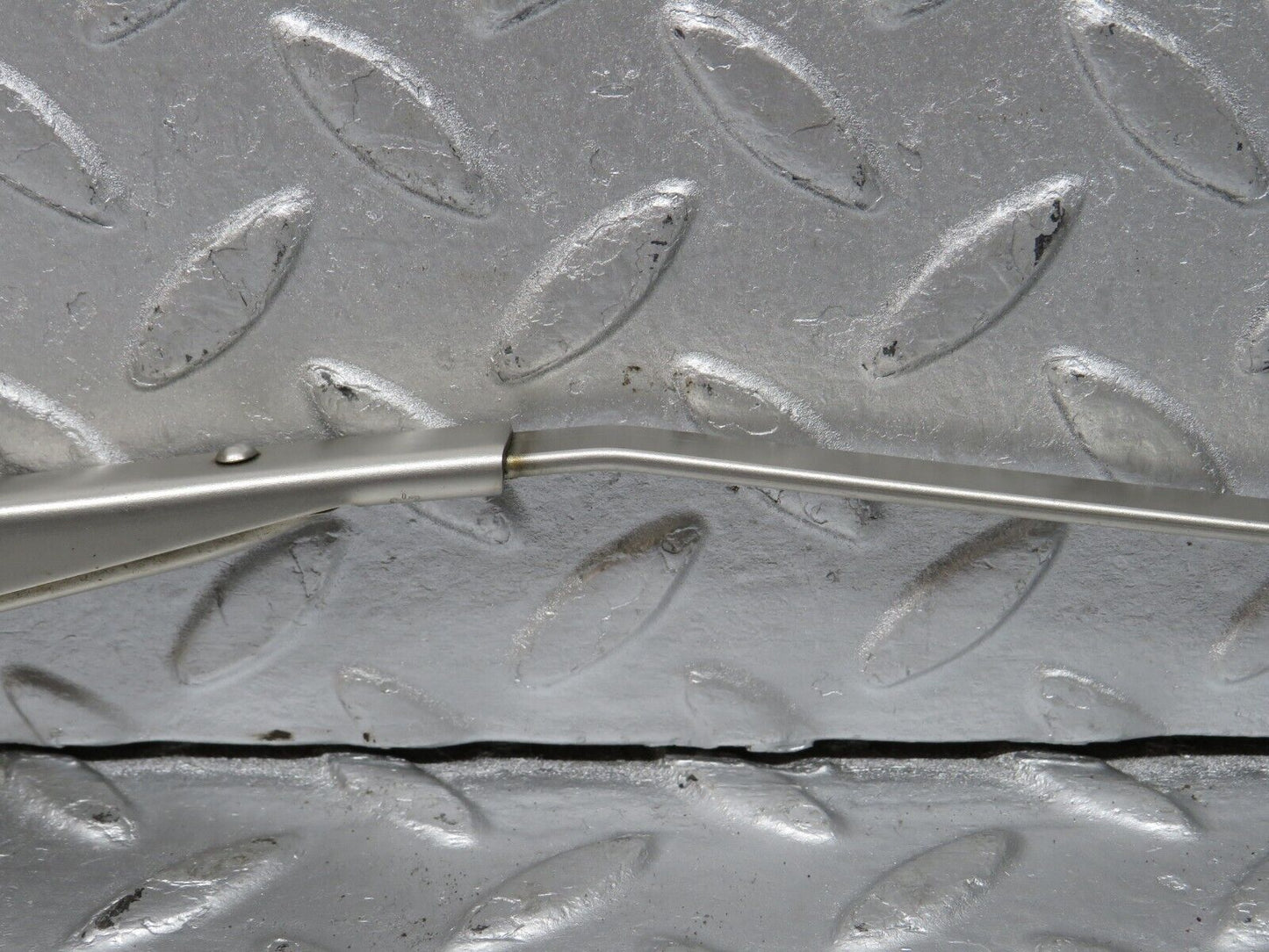 39981 Mercedes-Benz R107 350SL Windscreen Wiper Arm Right Side