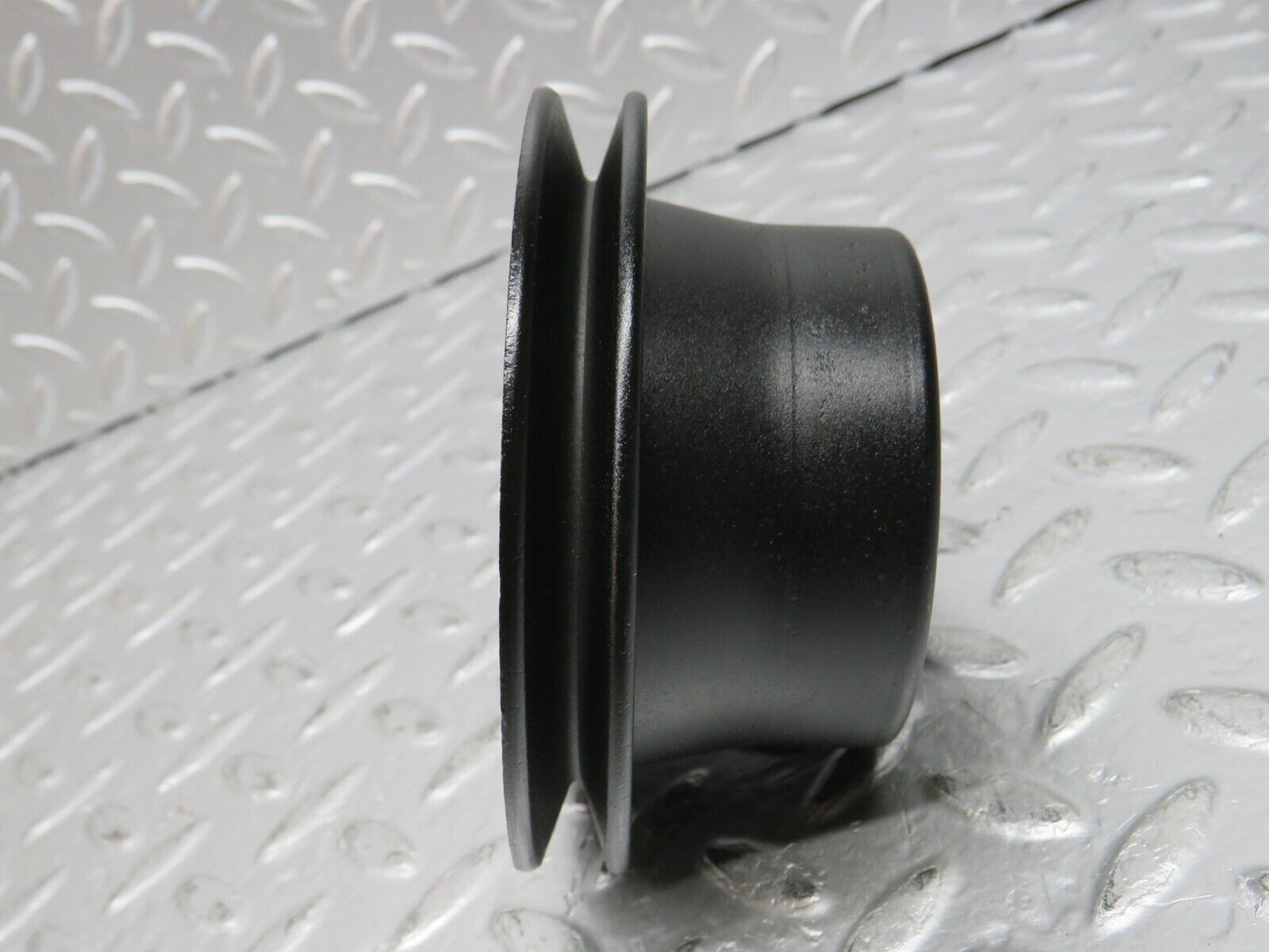 31123 Mercedes-Benz W123 200D Crankshaft Pulley