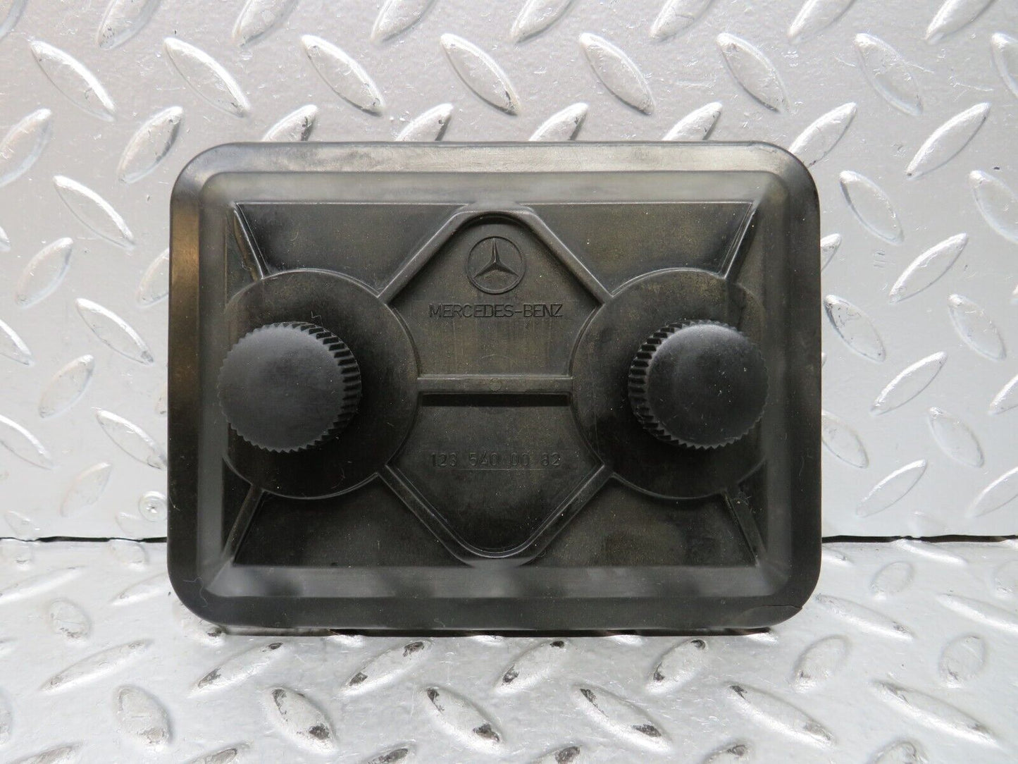 28750 Mercedes-Benz W123 230E Fuse Box Cover Lid 1235400082
