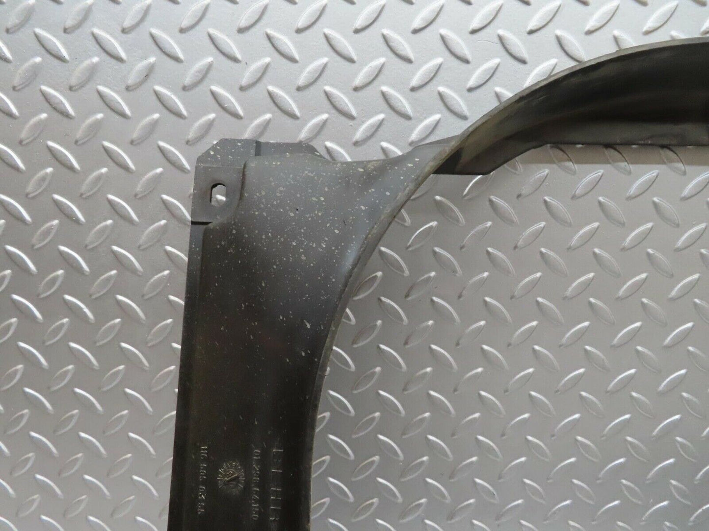14309 Mercedes-Benz W116 350SE Radiator Fan Shroud Fan Cover 1165050355