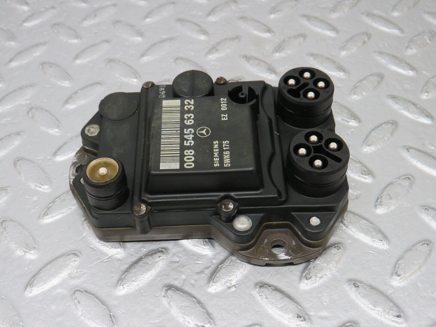 38831 Mercedes-Benz W201 190E 2.6L Ignition Control Unit Bosch 0085456332