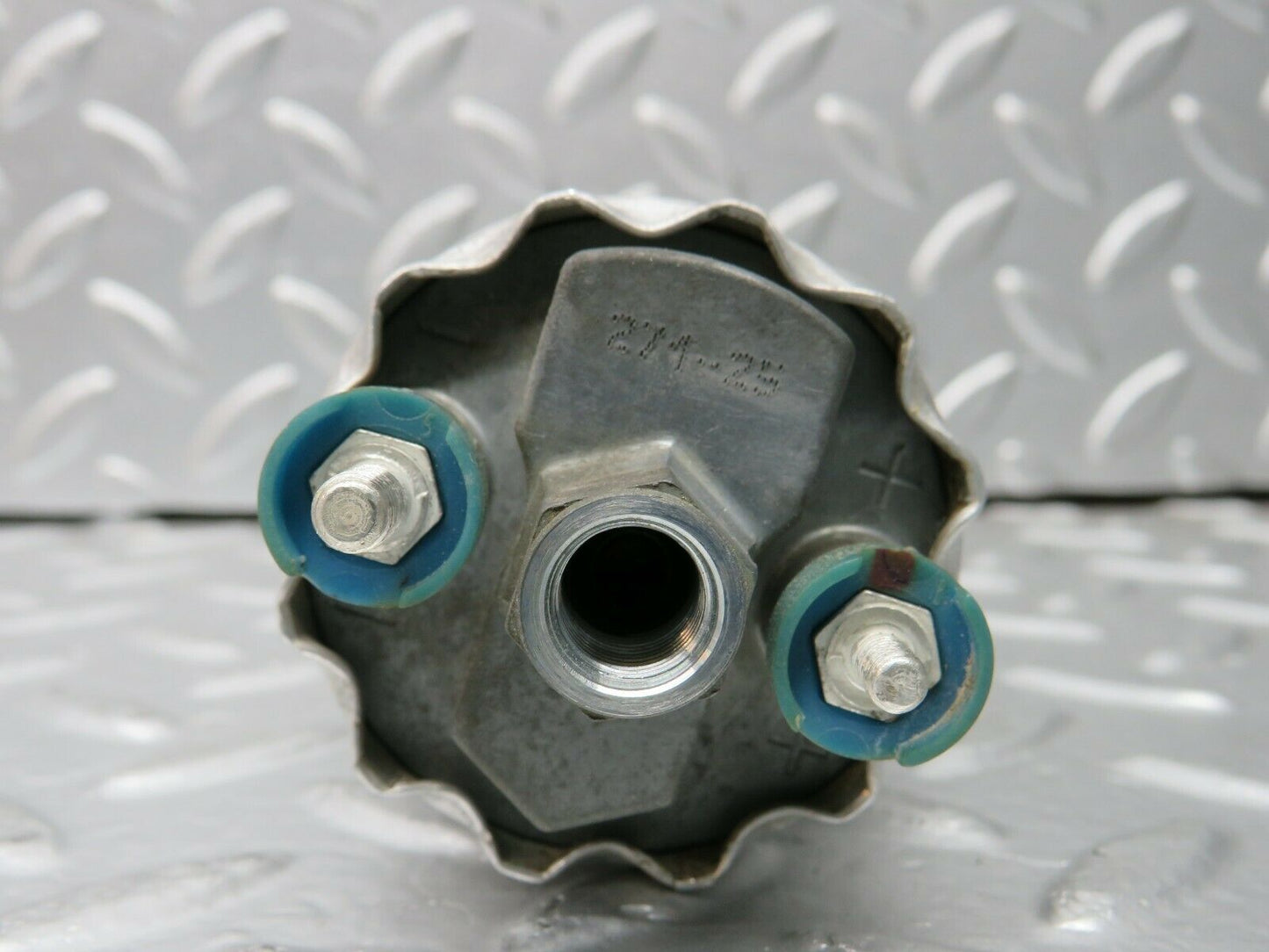 24307 Mercedes-Benz S124 220TE Wagon Fuel Pump Bosch 0020915901 0580254950