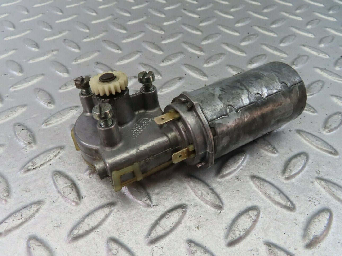 9245 Mercedes-Benz C124 300CE Coupe Seat Belt Motor Right 0390206694