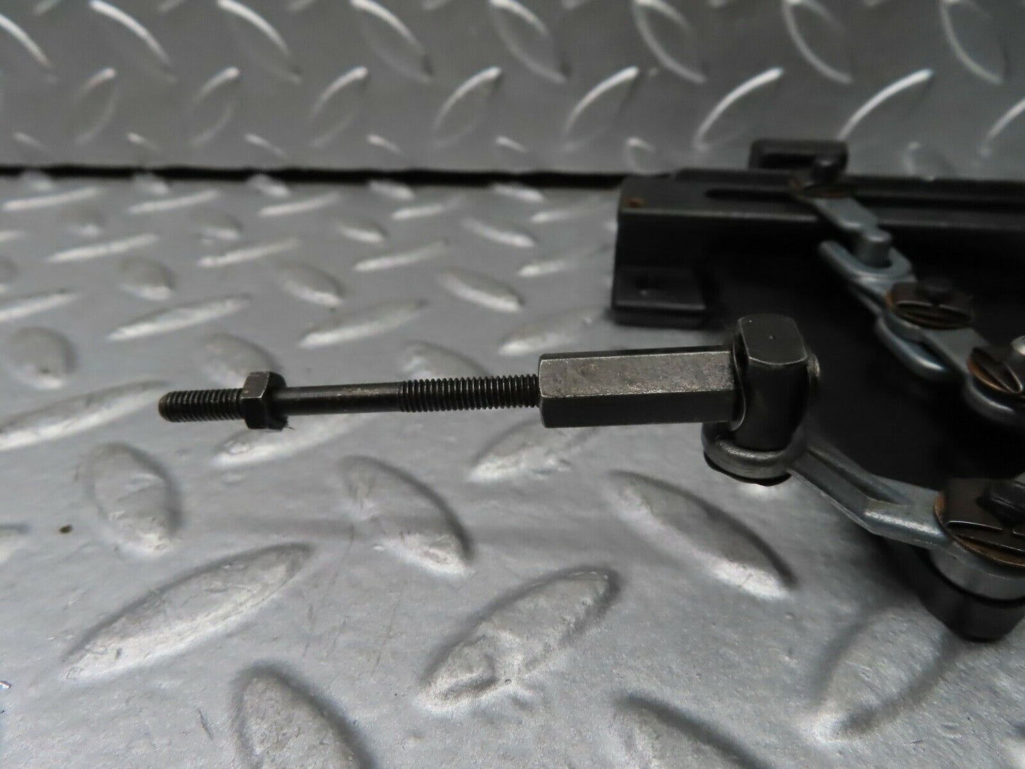 20591 Mercedes-Benz R107 450SL Air Vent Control Lever Centre