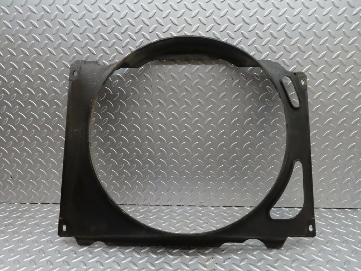 14309 Mercedes-Benz W116 350SE Radiator Fan Shroud Fan Cover 1165050355