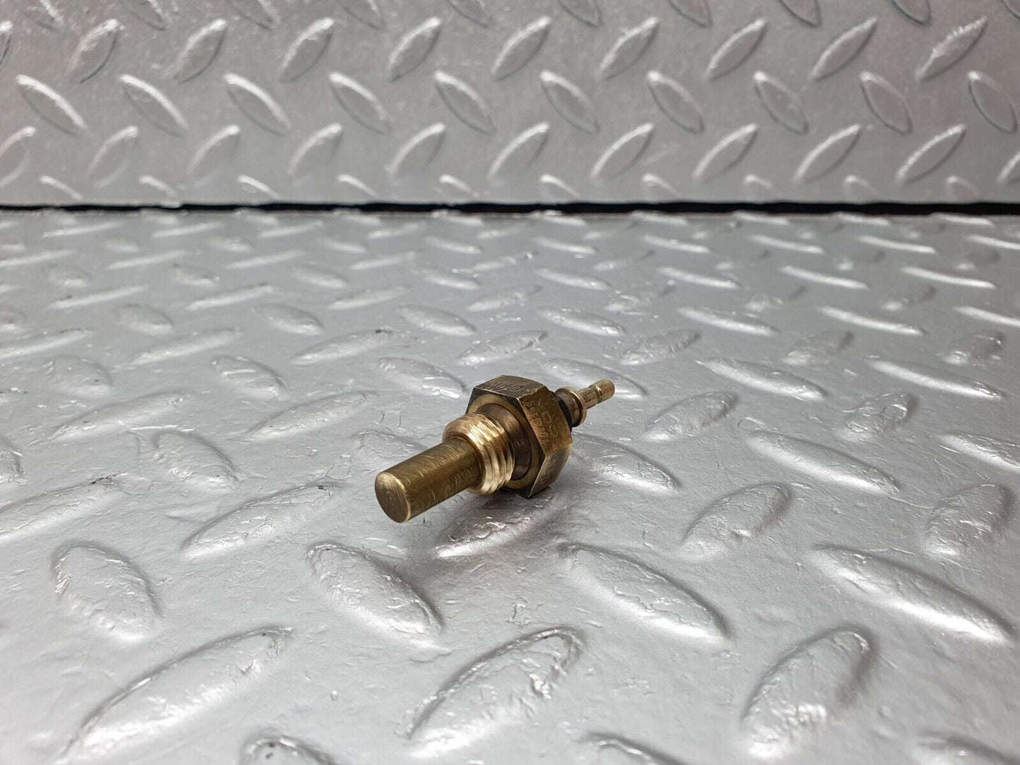 41333 Mercedes-Benz W123 280E Coolant Temperature Sensor VDO 0055421017