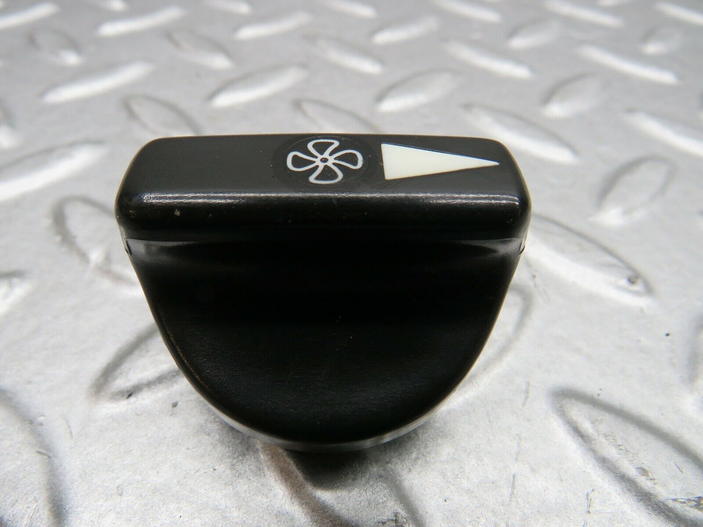 21874 Mercedes-Benz W123 Heater Control Knob Set