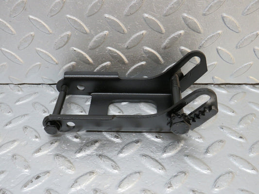 39925 Mercedes-Benz R107 350SL Alternator Generator Bracket