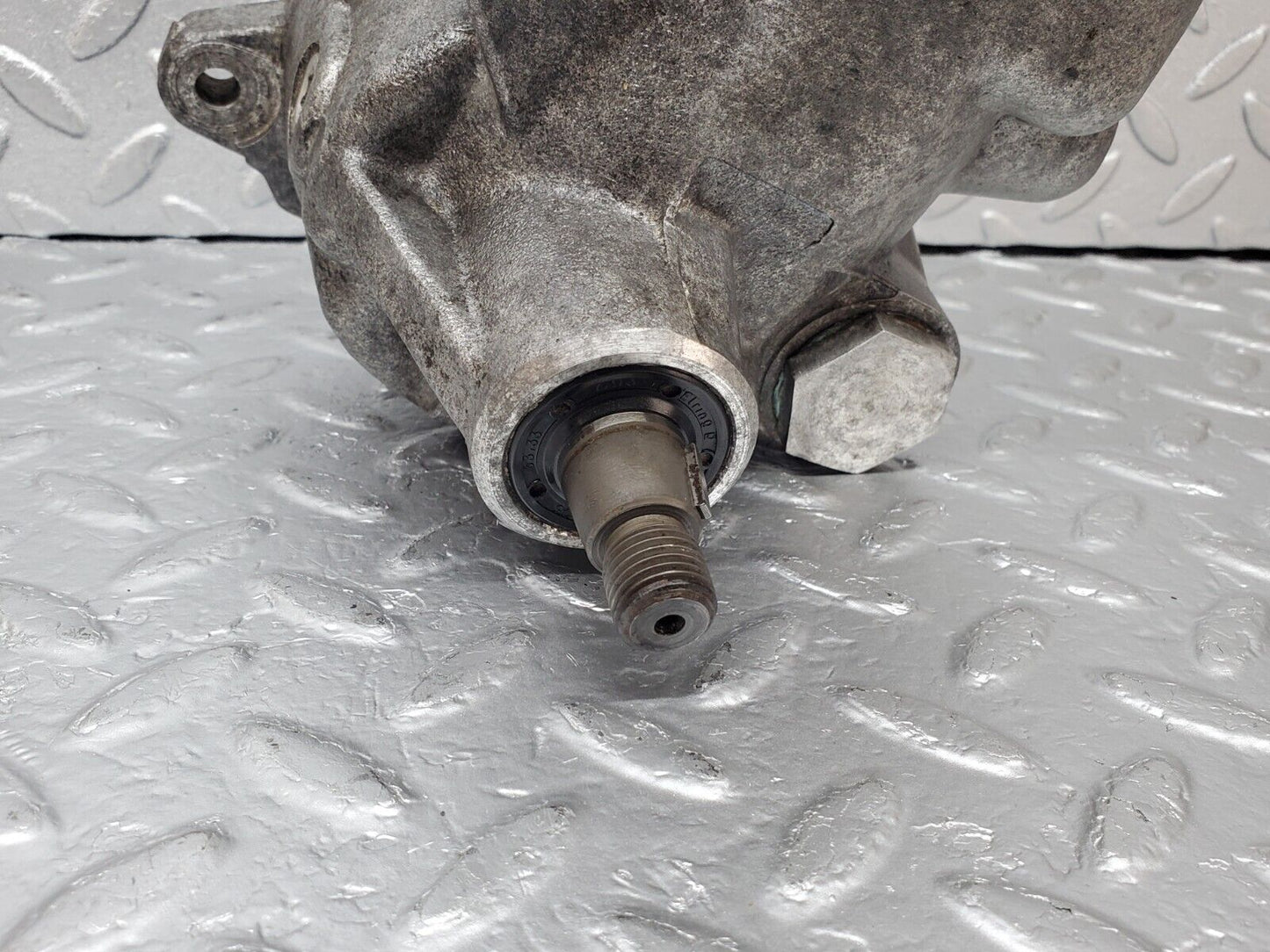 44483 Mercedes-Benz W123 280E Power Steering Pump 1264601580